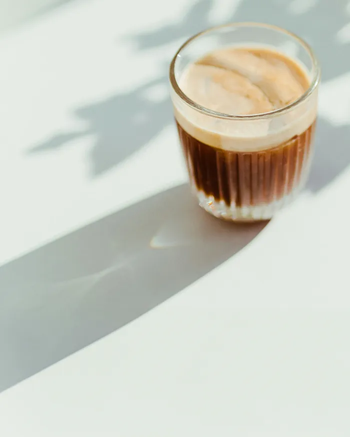 Bean-to-cup coffee machine in an office